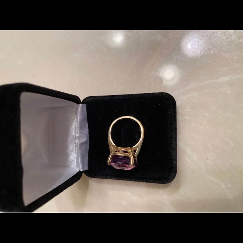 14 kt yellow gold amethyst stone. In great like new condition. - Picture 6 of 14
